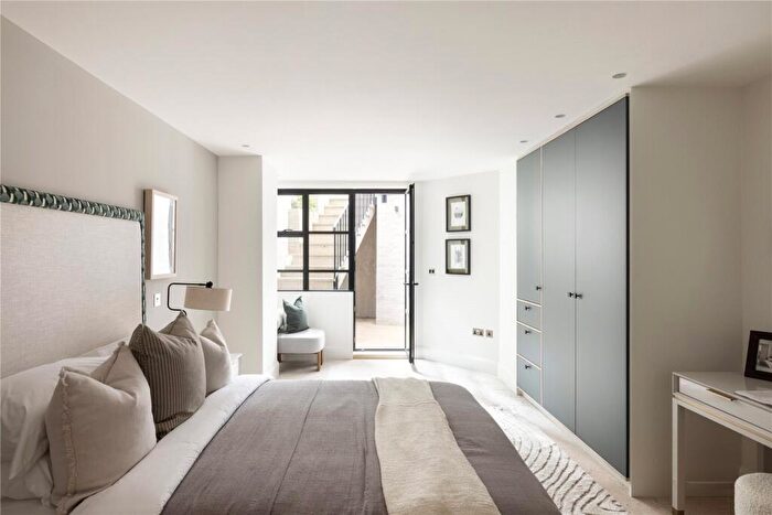 3 Bedroom Duplex For Sale In Howitt Road, Belsize Park, London, NW3