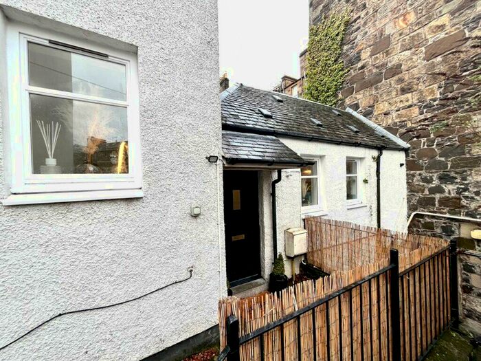 3 Bedroom Mews To Rent In G King Street, Stirling, FK8