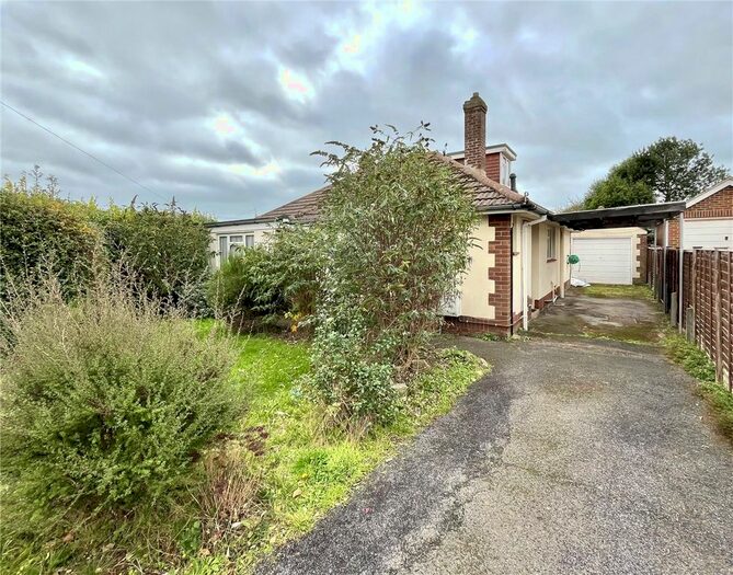 3 Bedroom Detached Bungalow To Rent In Park Close, Milford On Sea, Lymington, Hampshire SO41