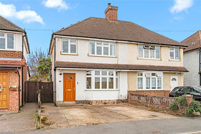 3 Bedroom Semi Detached House For Sale In Shakespeare Road, Addlestone, Surrey, KT15