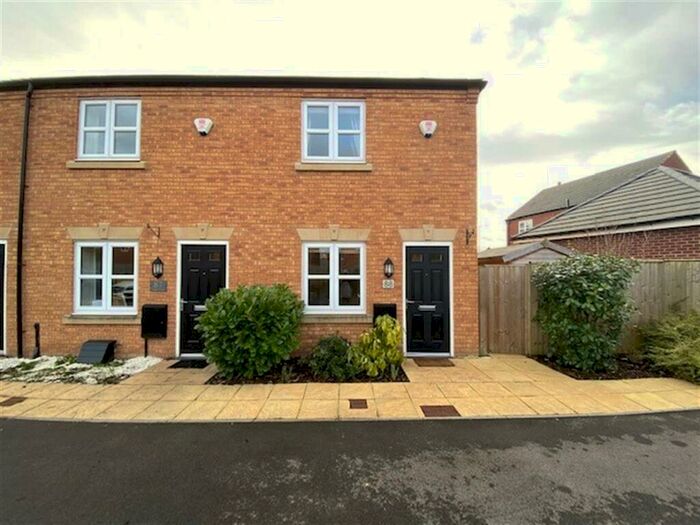 2 Bedroom Terraced House To Rent In Croft Close, Two Gates, Tamworth, B77