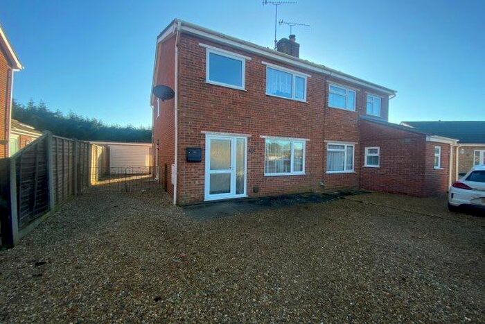 3 Bedroom Semi-Detached House To Rent In Shelduck Drive, King's Lynn, PE31