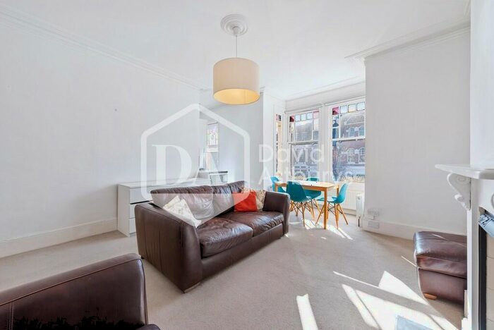 2 Bedroom Apartment To Rent In Weston Park, Crouch End, London, N8