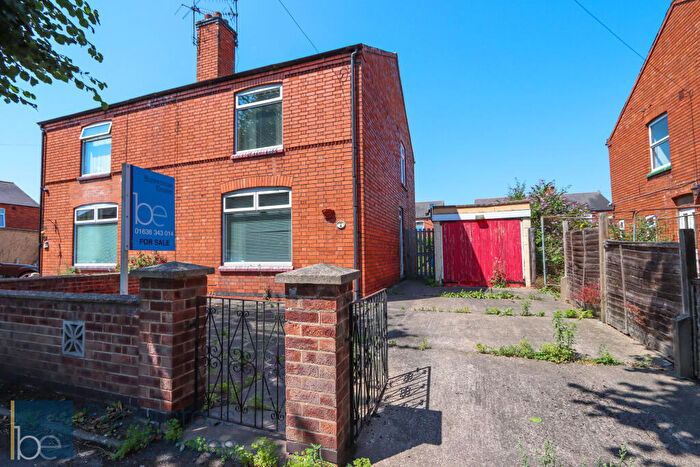 3 Bedroom Semi-Detached House For Sale In Hill Vue Avenue, Newark, NG24