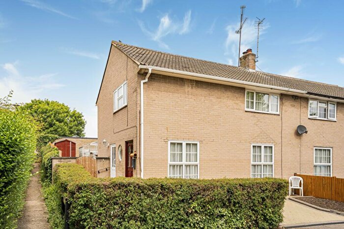 4 Bedroom Semi-Detached House For Sale In Haldens, Welwyn Garden City, AL7