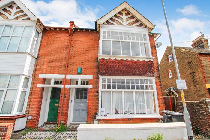 2 Bedroom Maisonette For Sale In William Street, Herne Bay, CT6
