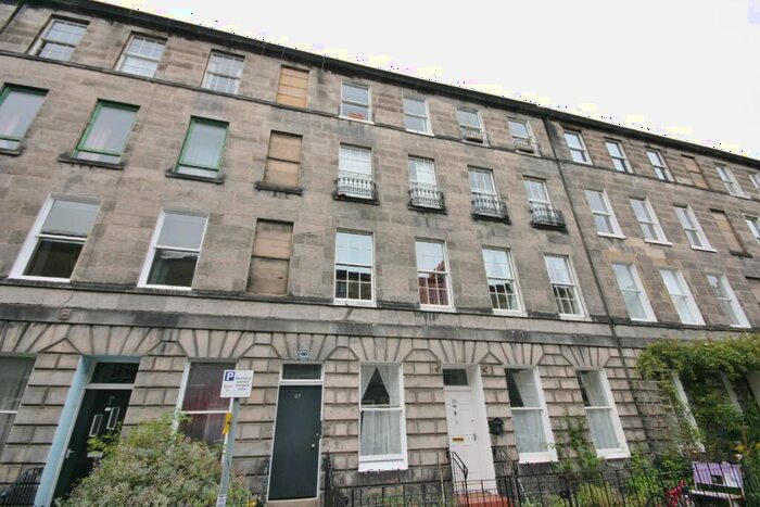3 Bedroom Flat To Rent In Montague Street, Newington, Edinburgh, EH8