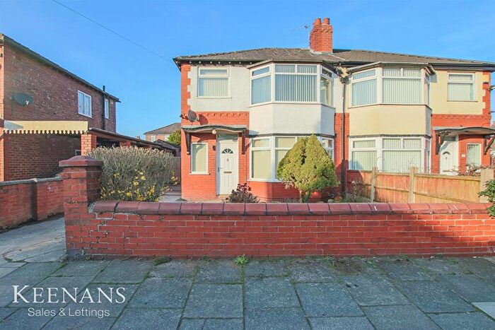 3 Bedroom Semi-Detached House To Rent In Kingsway, Swinton, Manchester, M27