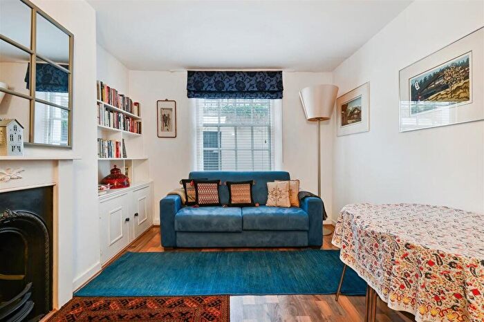 1 Bedroom Flat To Rent In Warwick Square Mews, Westminster, SW1V