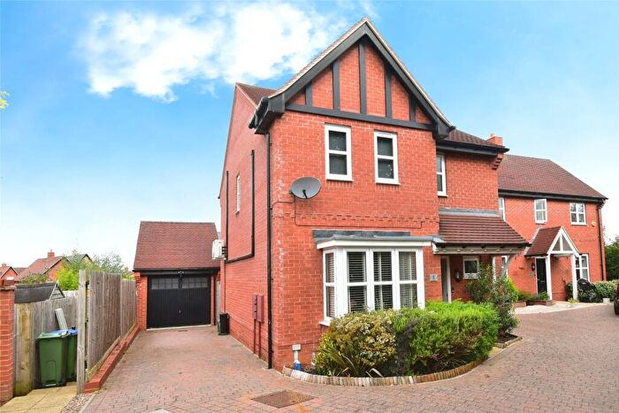 3 Bedroom Detached House For Sale In Hazleton, Winslow, MK18