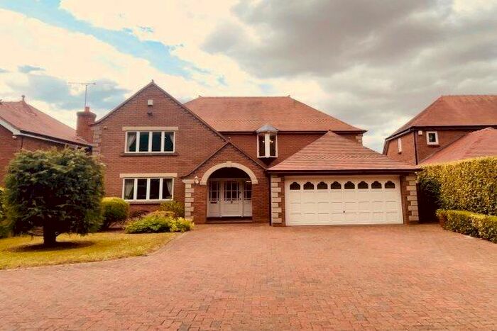 4 Bedroom Detached House To Rent In New Penkridge Road, Cannock, WS11