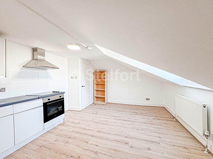 1 Bedroom Flat To Rent In Woodberry Grove, London, N4
