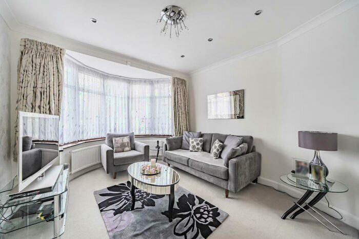 3 Bedroom Semi-Detached House To Rent In Brent, London, NW9