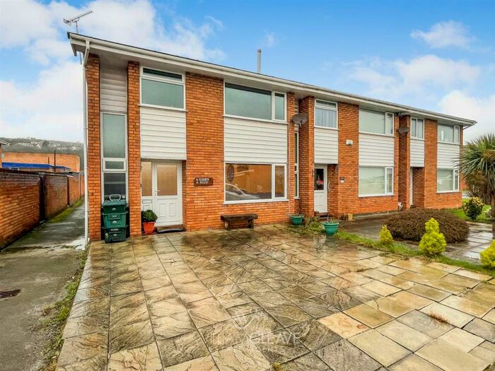 3 Bedroom House To Rent In Penrhyn Beach, Penrhyn Bay, LL30