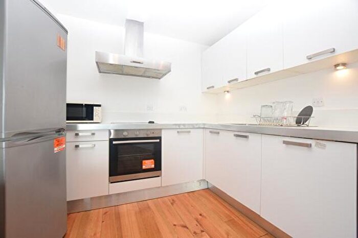 2 Bedroom Apartment To Rent In Metis, Scotland St, S3