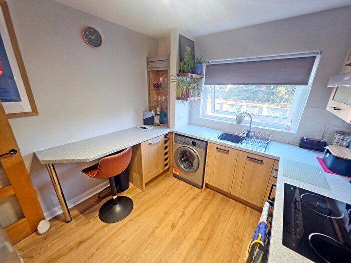 1 Bedroom Apartment For Sale In Pinelands Court, Bournemouth, Dorset, BH8
