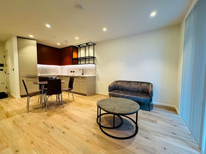 1 Bedroom Flat To Rent In Barnacle House, Poplar Riverside, Hemlock St., London, E14