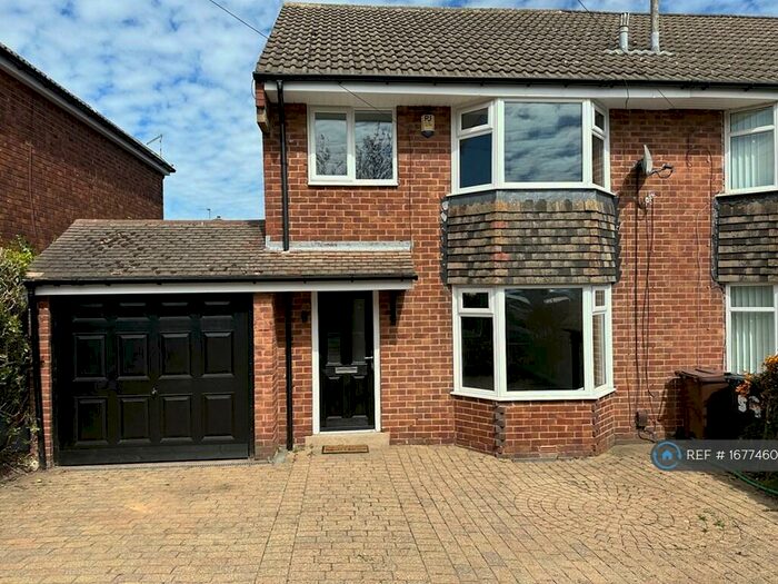 3 Bedroom Semi-Detached House To Rent In Avenue, Sheffield, S12