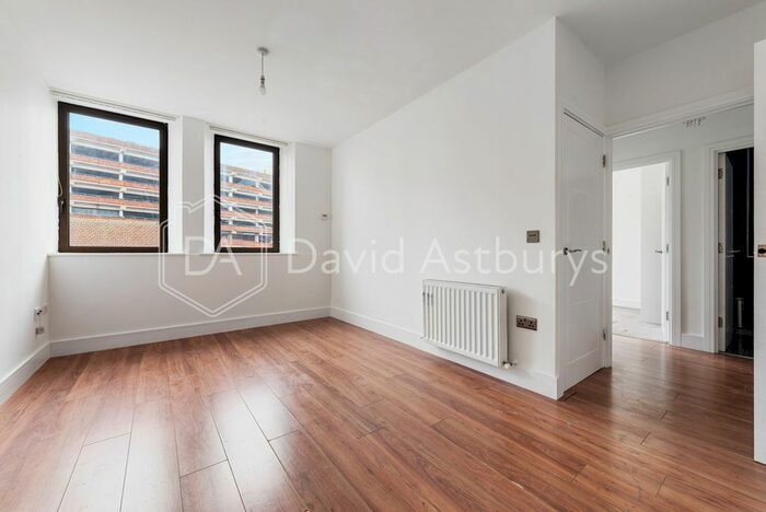 2 Bedroom Flat To Rent In Eleanor Cross Road, Waltham Cross, London, EN8