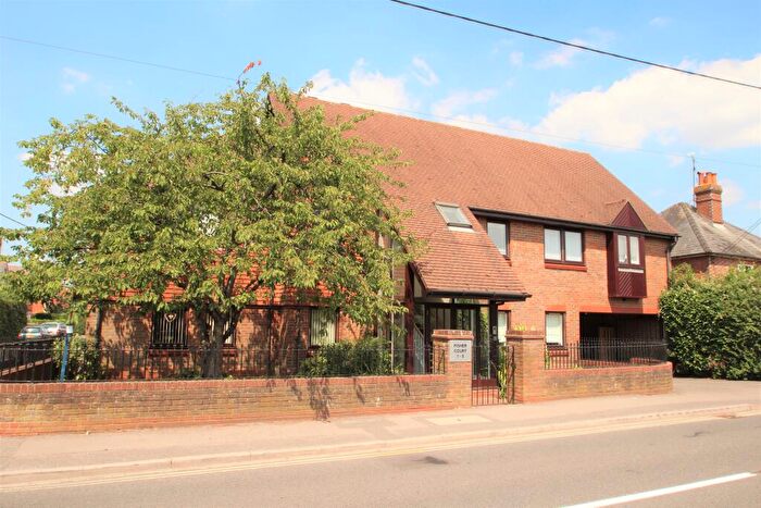 1 Bedroom Apartment To Rent In Fisher Court, Mortimer, Reading, RG7