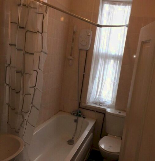 1 Bedroom Flat To Rent In Charlemont Road, London, E6