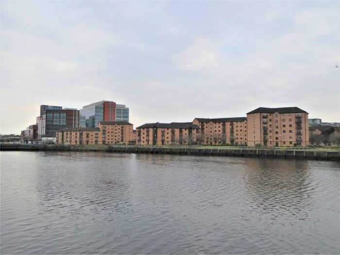 2 Bedroom Flat To Rent In Riverview Place Glasgow, G5
