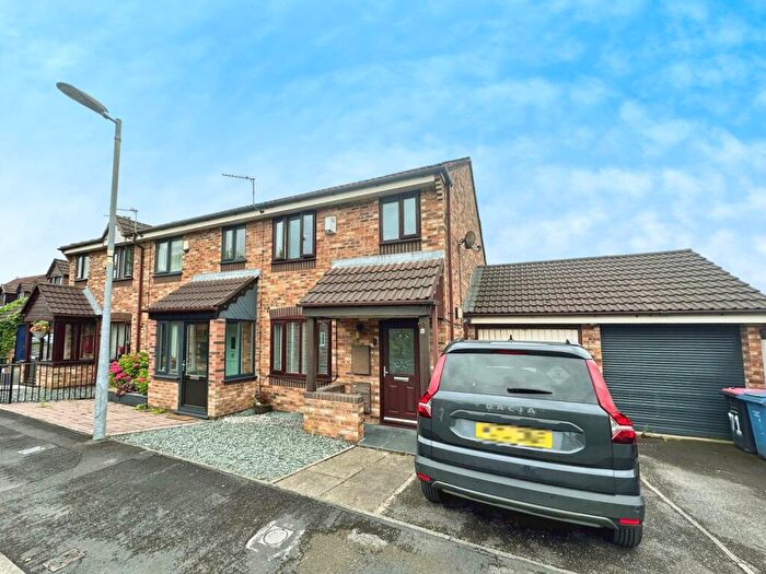 3 Bedroom End Of Terrace House To Rent In Montonfields Road, Eccles, Manchester, Greater Manchester, M30