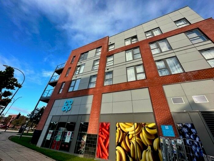 2 Bedroom Flat To Rent In High Street, Upton, Northampton, NN5