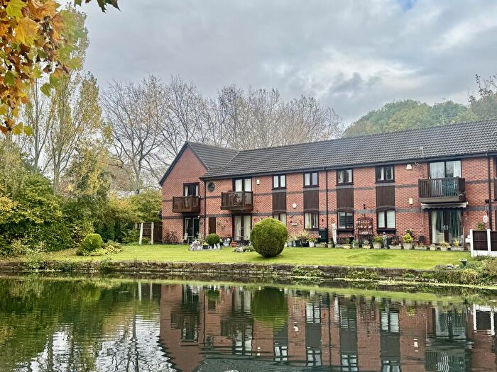 2 Bedroom Flat For Sale In Longford Wharf, Manchester, M32