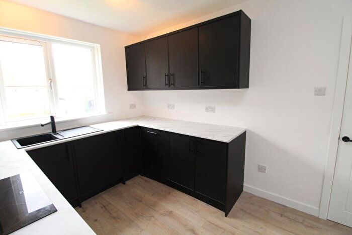 2 Bedroom Flat To Rent In Andrew Avenue, Renfrew, PA4