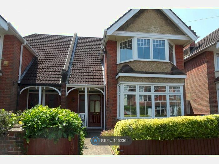 3 Bedroom Semi-Detached House To Rent In Norfolk Road, Southampton, SO15