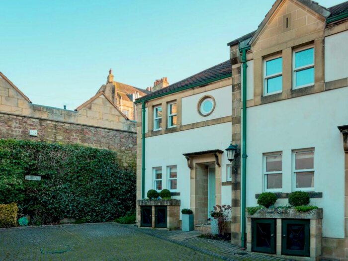 2 Bedroom End Of Terrace House To Rent In Circus Mews, Bath, BA1