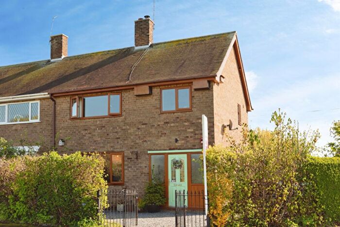 3 Bedroom Semi Detached House For Sale In Bellfield Drive, Willerby, Hull, HU10