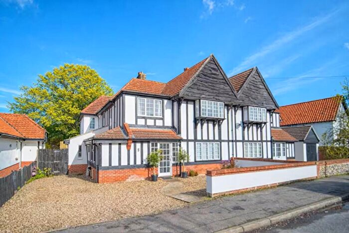 5 Bedroom Semi-Detached House For Sale In St. Josephs Road, Sheringham, NR26