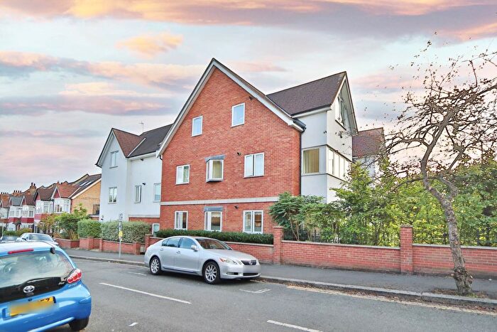 2 Bedroom Flat To Rent In Worple Road, London, SW19