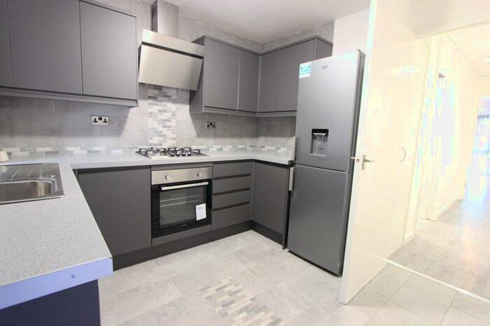 2 Bedroom Flat To Rent In The Limes, Ashbrooke, Sunderland, SR2