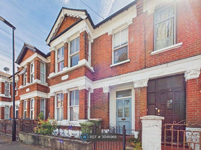 3 Bedroom Terraced House To Rent In Kingsley Road, London, E7