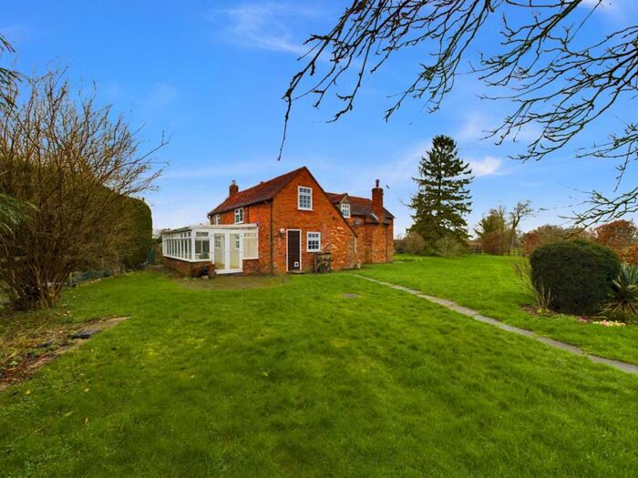 3 Bedroom Detached House To Rent In Forty Green, Bledlow, HP27