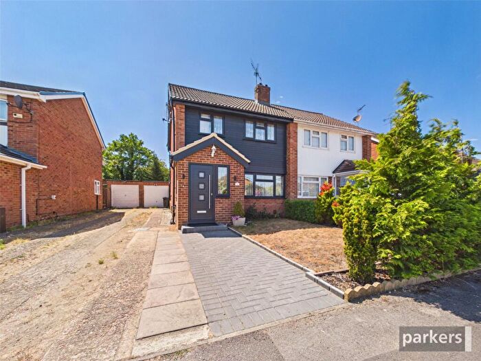 3 Bedroom Semi Detached House For Sale In Millbank Crescent, Woodley, Reading, Berkshire, RG5