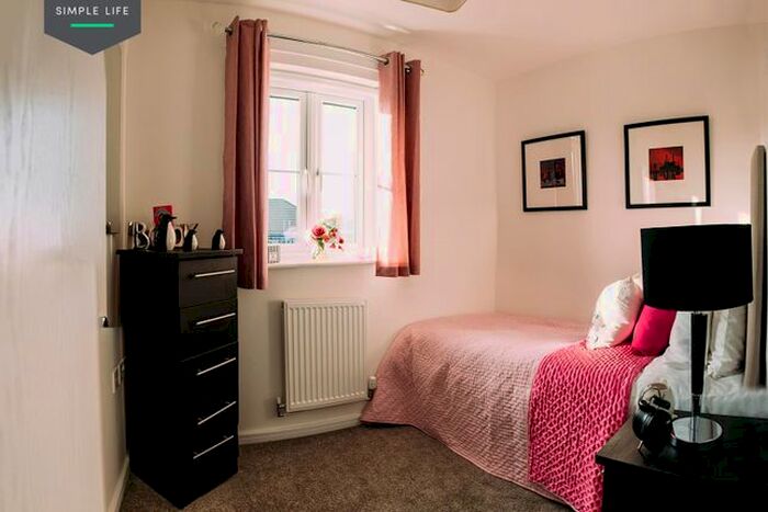 3 Bedroom Terraced House To Rent In Milkstone Road, Rochdale, OL11