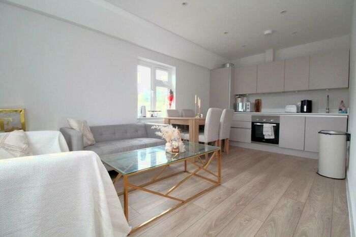 1 Bedroom Apartment To Rent In Hutton Road, Brentwood, Essex, CM15