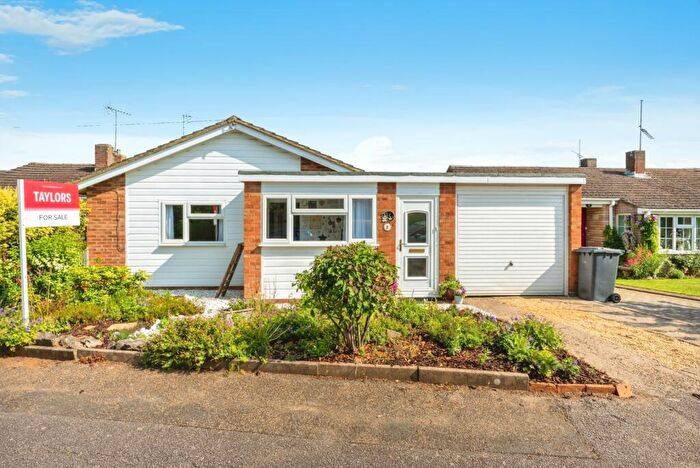3 Bedroom Bungalow For Sale In Foster Road, Harlington, Dunstable, Bedfordshire, LU5