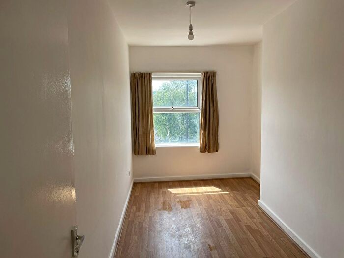 1 Bedroom Flat To Rent In High Road, London, N22