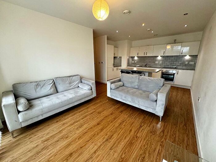 2 Bedroom Apartment To Rent In City Road, Hulme, Manchester, M15