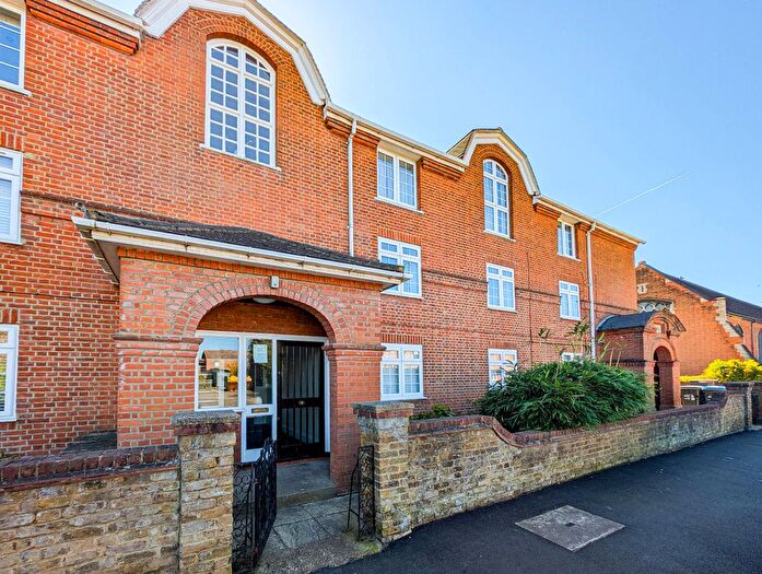 1 Bedroom Flat For Sale In All Saints Road, London, SW19