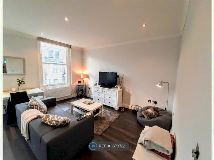 2 Bedroom Flat To Rent In Fulham Road, London, SW6