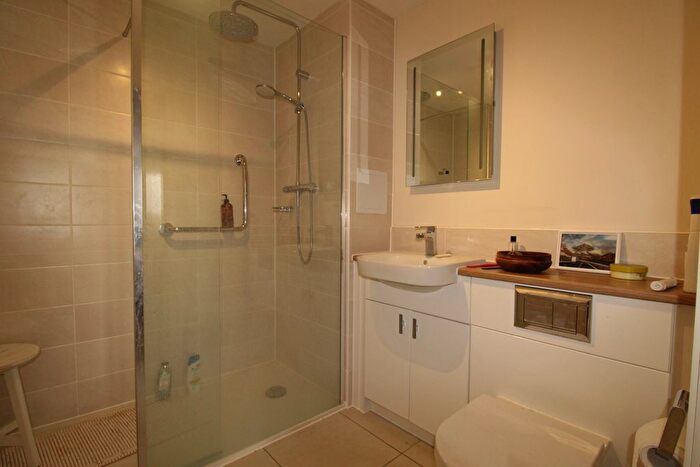 2 Bedroom Flat For Sale In Applegate House, Trowbridge, BA14