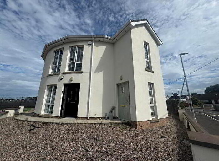 2 Bedroom Apartments For Sale In Springfarm Court, Antrim, BT41