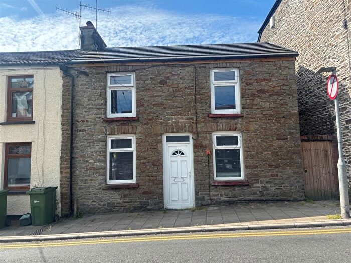 2 Bedroom End Of Terrace House To Rent In Van Road, Caerphilly, CF83