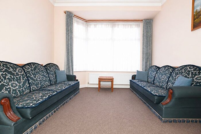 5 Bedroom Terraced House For Sale In Southend Road, London, E6